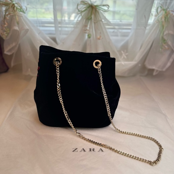 Zara Embroidered black velvet Bag - Picture 13 of 14